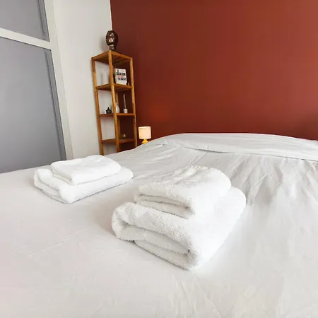 Lumineux Avec Parking Gratuit, Acces Lyon Rapide 칼루레 쿠르